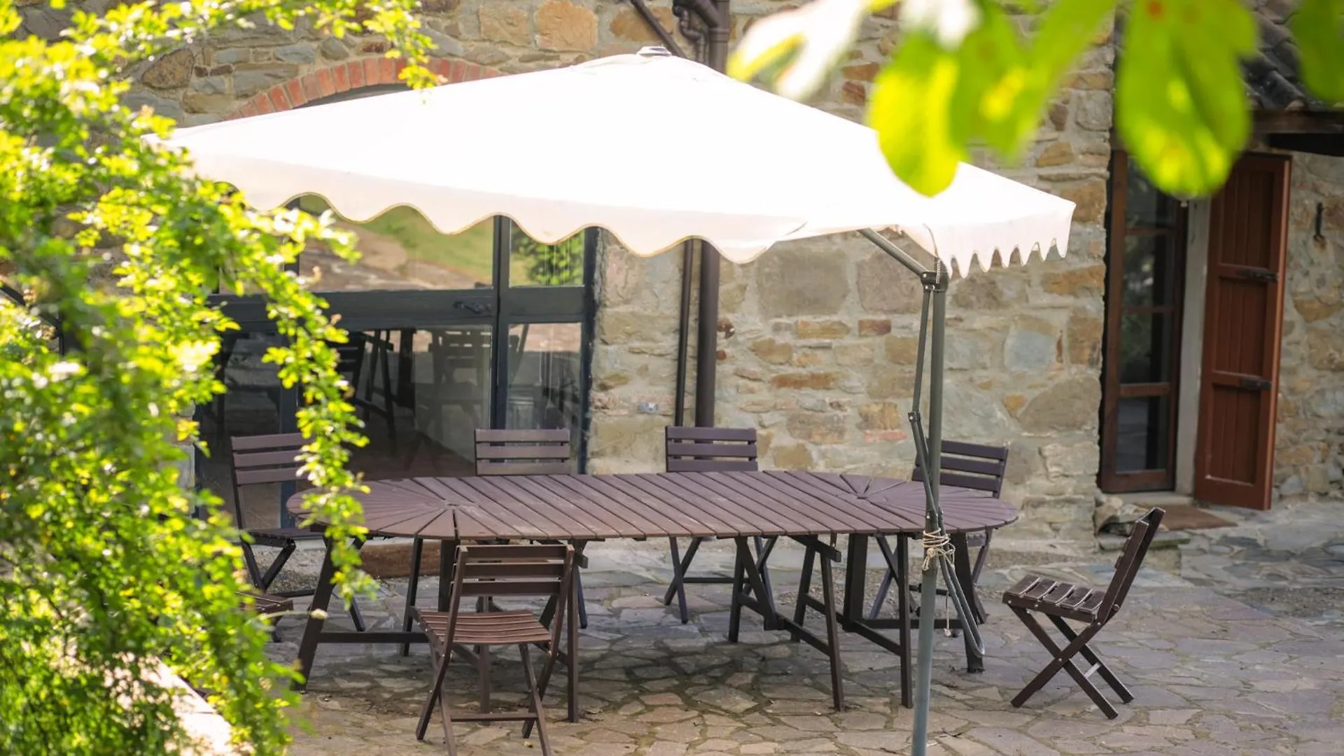 Sentire - Vegetarian Tuscan Villa & Resort Viciomaggio