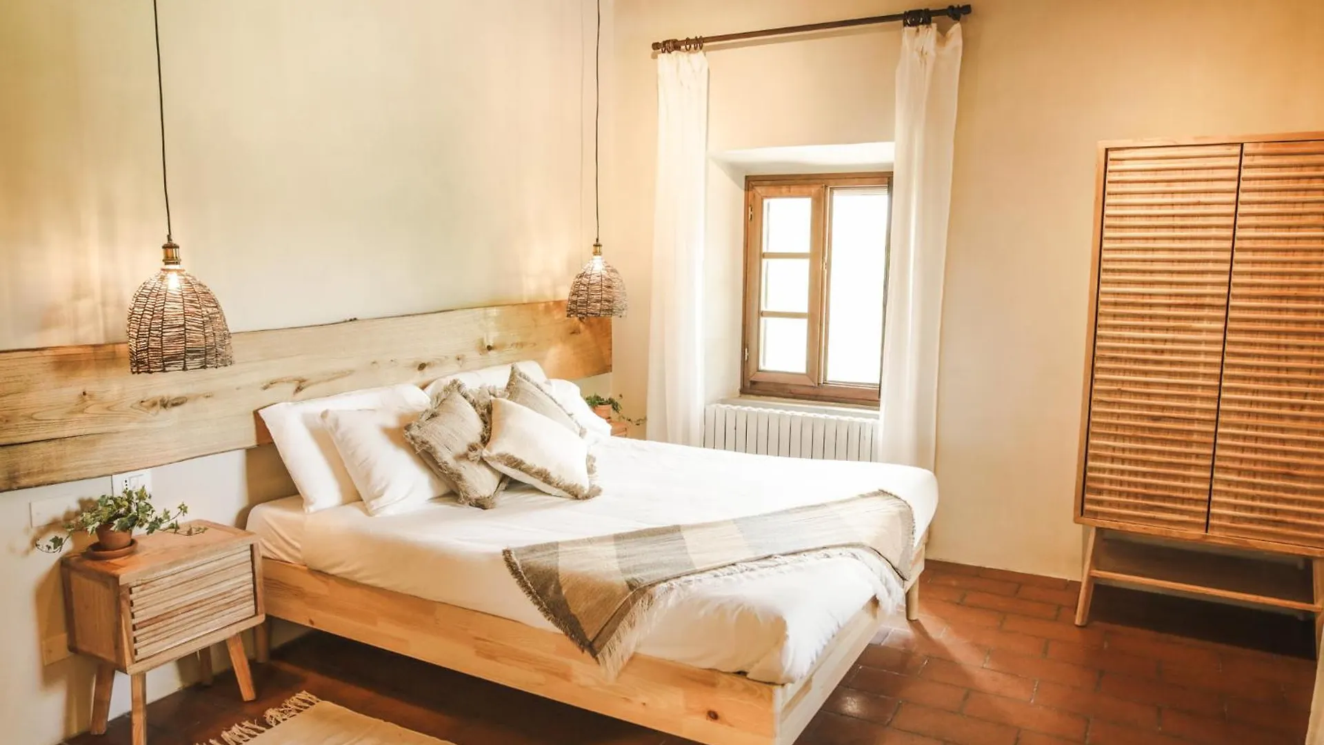 Sentire - Vegetarian Tuscan Villa & Resort Viciomaggio Italy