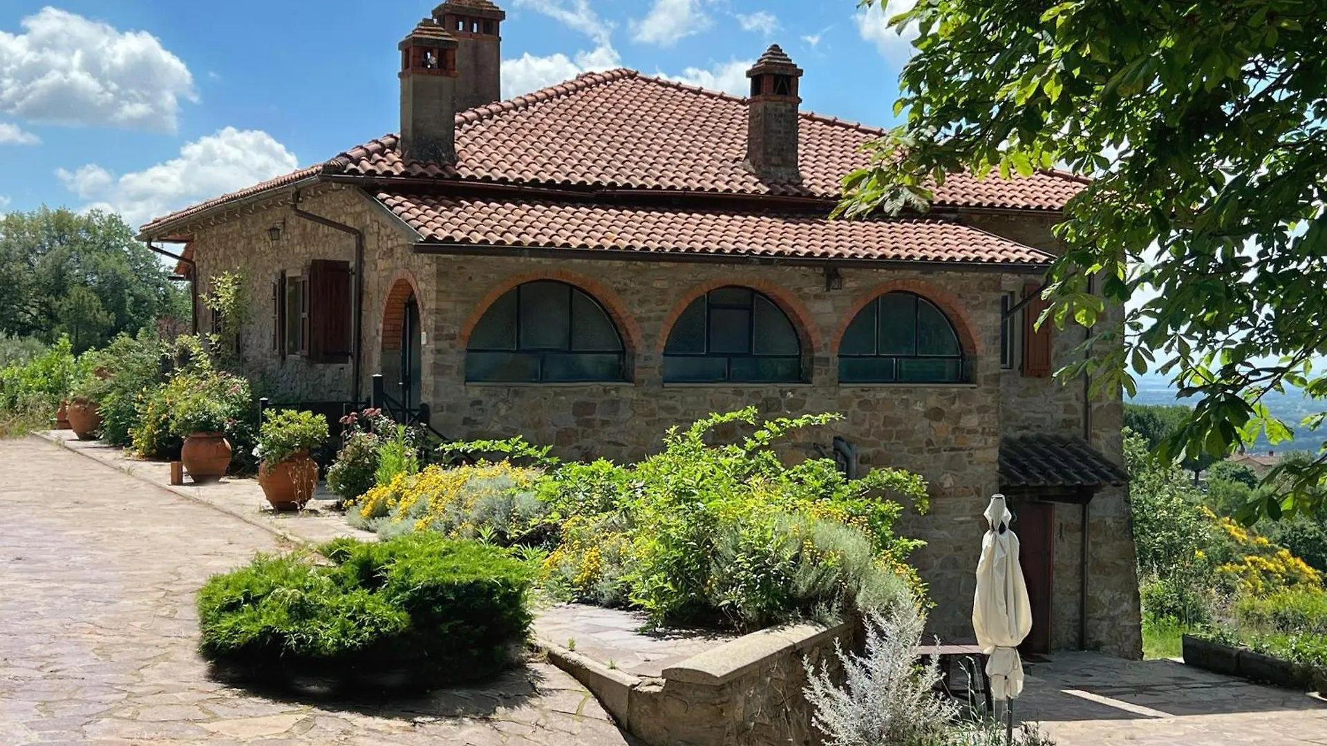 Sentire - Vegetarian Tuscan Villa & Resort Viciomaggio
